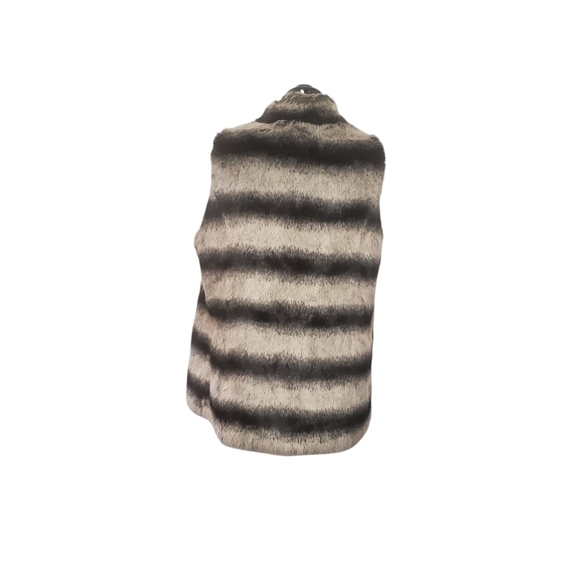 Rachel Zoe Women’s Plus Size 1X Faux Fur Vest Pockets Gray Stripe - Picture 3 of 6